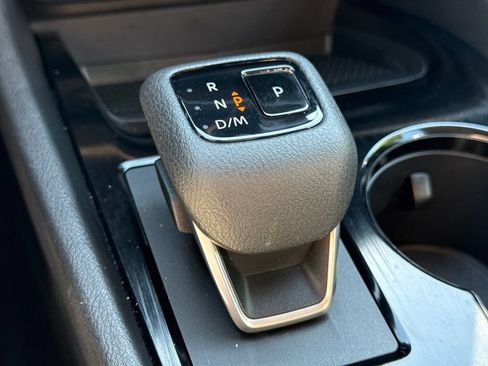 Used 2025 Nissan Rogue SV AWD/4WD image 28
