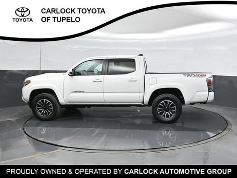 Used 2022 Toyota Tacoma TRD Sport AWD/4WD image 10