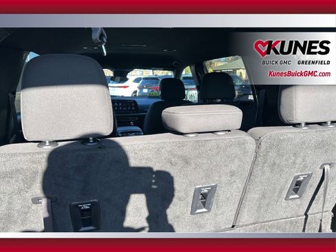 Used 2024 Chevrolet Traverse LT image 38