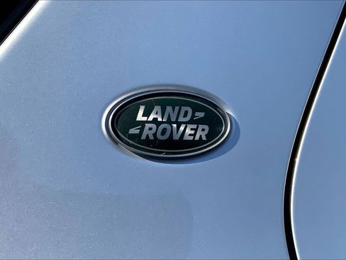 Used 2024 Land Rover Discovery Sport S image 9