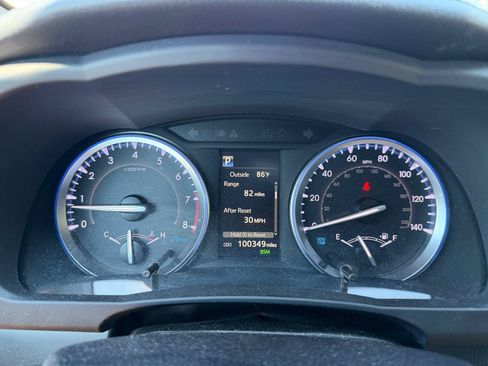Used 2019 Toyota Highlander XLE AWD/4WD image 13