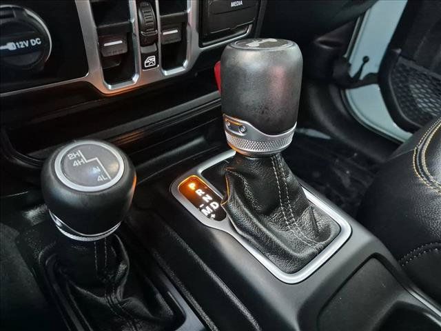 Used 2024 Jeep Wrangler Unlimited Sahara AWD/4WD image 17