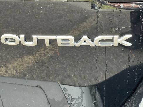 Used 2025 Subaru Outback Limited AWD/4WD image 11