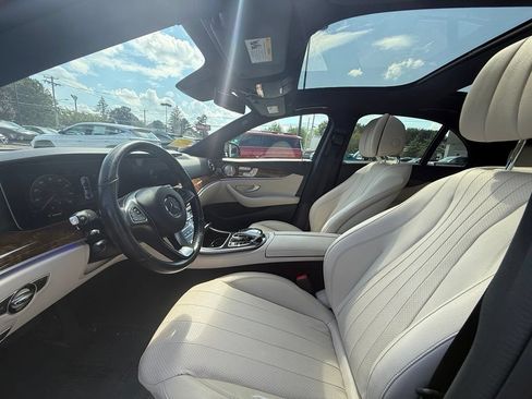 Used 2018 Mercedes-Benz E 300 4MATIC image 26