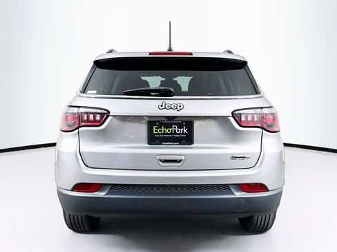 Used 2019 Jeep Compass Latitude w/ Popular Equipment Group image 7