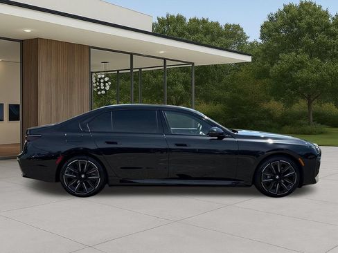 Certified 2024 BMW i7 eDrive50 w/ M Sport Package RWD image 7