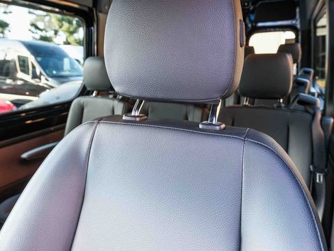 Used 2024 Mercedes-Benz Sprinter 2500 image 25