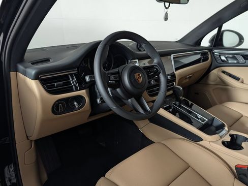 New 2026 Porsche Macan AWD/4WD image 4