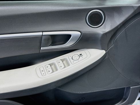 Used 2025 Hyundai Sonata SEL FWD image 15