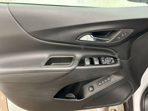 Used 2023 Chevrolet Equinox Premier AWD/4WD image 20