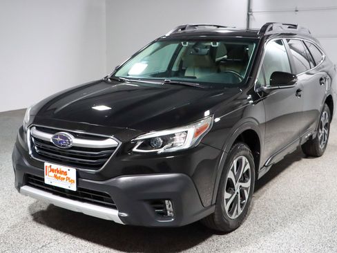 Used 2020 Subaru Outback Limited image 32