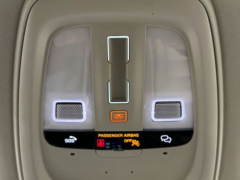 Used 2024 Volvo XC90 B5 Plus w/ Protection Package Premier image 39