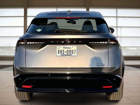 Used 2023 Nissan Ariya AWD image 4