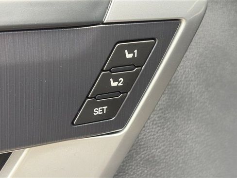 Used 2024 Toyota Tundra Platinum image 19