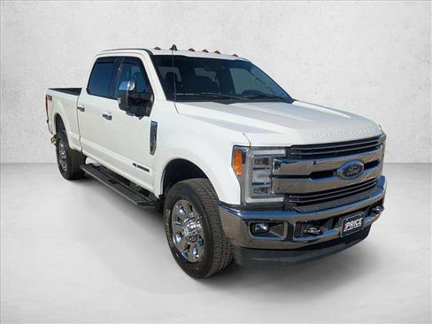 Used 2019 Ford F350 Lariat w/ Lariat Ultimate Package image 3