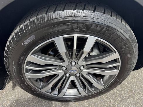 Used 2017 Ford Explorer Platinum AWD/4WD image 29