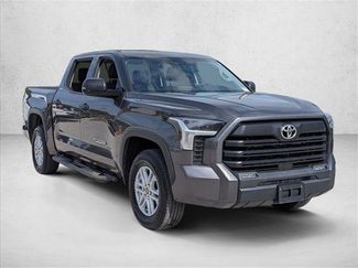Used 2023 Toyota Tundra SR5 w/ SR5 Convenience Package AWD/4WD video 3