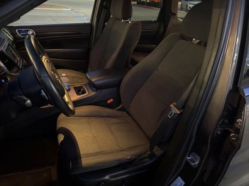 Used 2014 Jeep Grand Cherokee Laredo w/ Quick Order Package 23E image 20