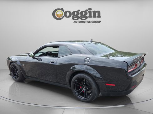 Used 2021 Dodge Challenger R/T Scat Pack RWD image 3
