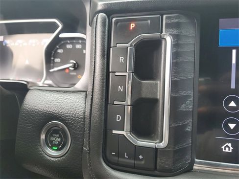 Used 2021 GMC Yukon XL Denali w/ Denali Premium Package image 31