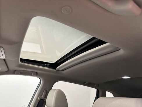 Certified 2025 Honda CR-V EX image 18