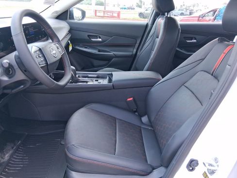 New 2026 Nissan Sentra SR w/ SR Premium Package FWD image 26