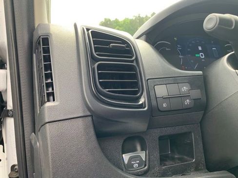 New 2025 RAM ProMaster 3500 FWD image 23