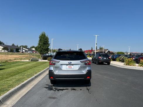 Certified 2025 Subaru Outback Onyx Edition AWD/4WD image 5