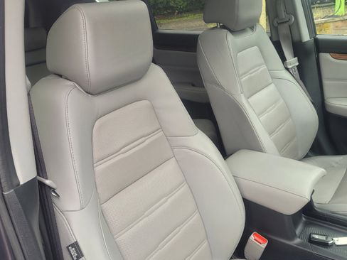 Used 2017 Honda CR-V Touring image 27