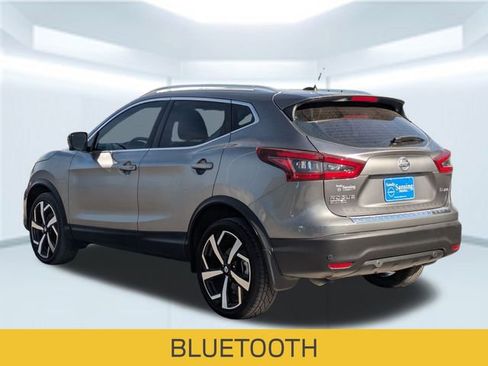 Used 2022 Nissan Rogue Sport SL w/ Premium Package image 4