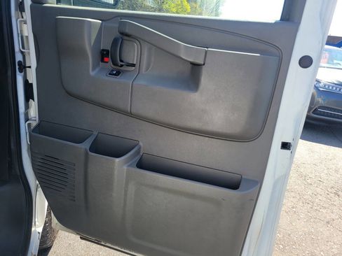 Used 2019 Chevrolet Express 3500 LS image 30