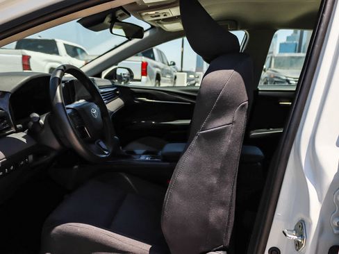 Used 2025 Toyota Camry LE FWD image 16