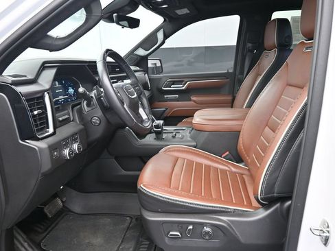 Used 2024 GMC Sierra 1500 Denali Ultimate AWD/4WD image 16