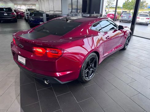 Used 2021 Chevrolet Camaro LT w/ Technology Package image 3