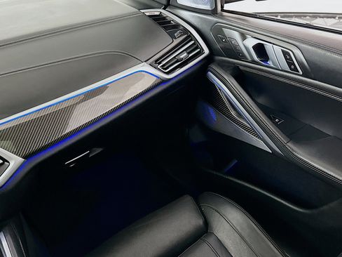 Used 2022 BMW X6 M50i image 22