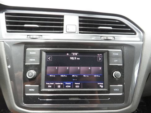 Used 2021 Volkswagen Tiguan S FWD image 18