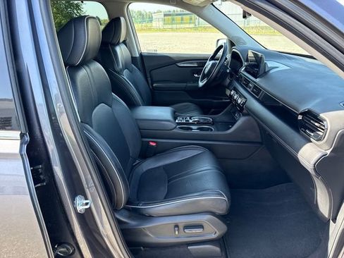 Used 2023 Honda Pilot Elite image 9