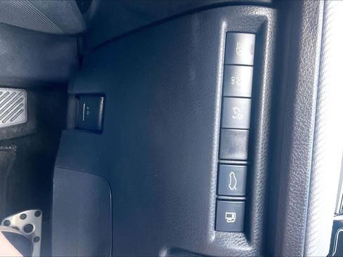 Used 2025 Toyota Camry SE w/ Multimedia Upgrade Package FWD image 33