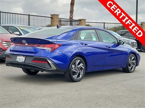 Certified 2025 Hyundai Elantra Sport image 2