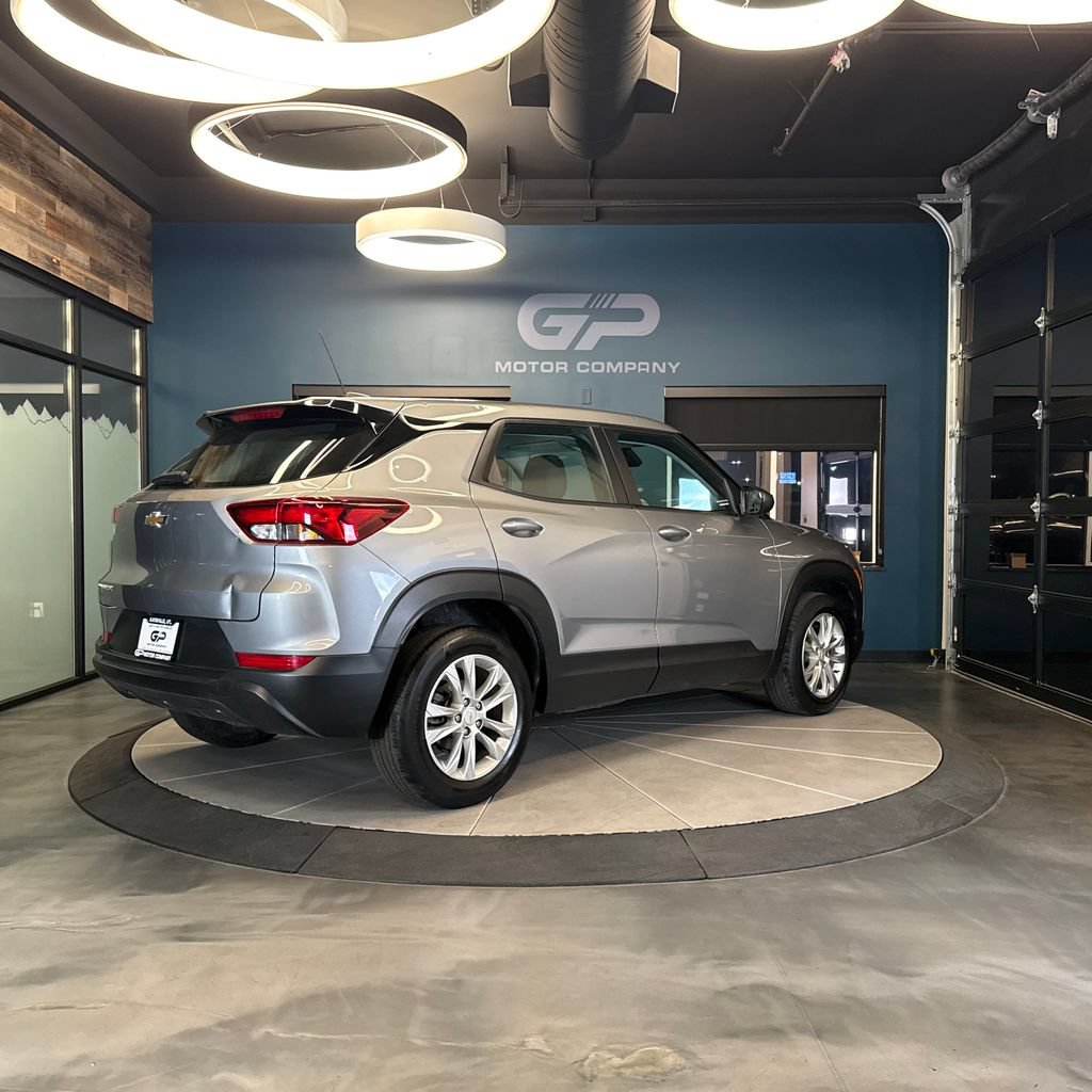 Used 2023 Chevrolet TrailBlazer LS FWD image 3