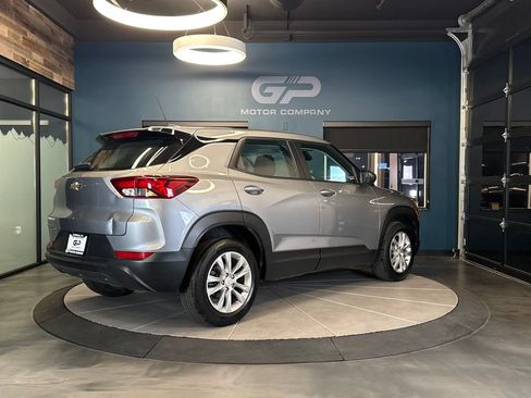 Used 2023 Chevrolet TrailBlazer LS FWD image 3
