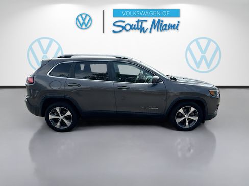 Used 2019 Jeep Cherokee Limited FWD image 8
