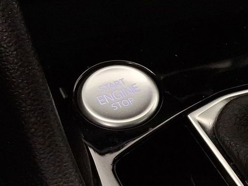 Used 2022 Volkswagen Taos SEL image 24