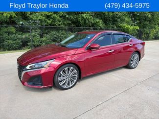 Used 2023 Nissan Altima 2.5 SL FWD video 1