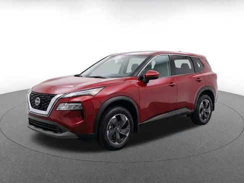 Used 2025 Nissan Rogue SV AWD/4WD image 3