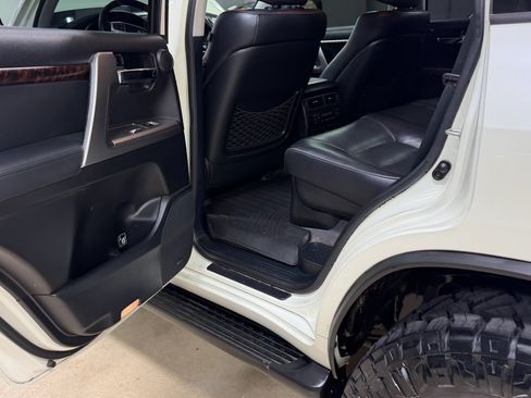 Used 2014 Toyota Land Cruiser AWD/4WD image 25