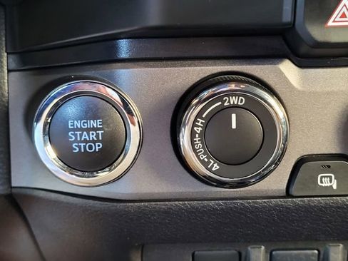 Certified 2021 Toyota Tacoma TRD Off-Road w/ TRD Premium Off Road Package AWD/4WD image 15