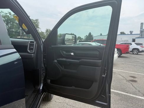 New 2026 RAM 1500 Express AWD/4WD image 13