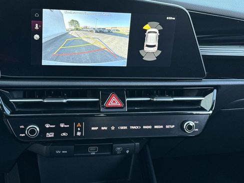 New 2025 Kia Niro SX image 27