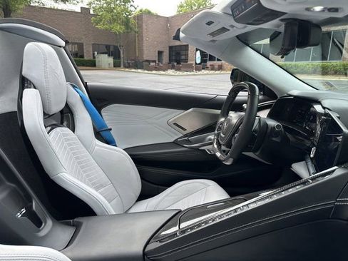 Used 2023 Chevrolet Corvette Z06 RWD image 20